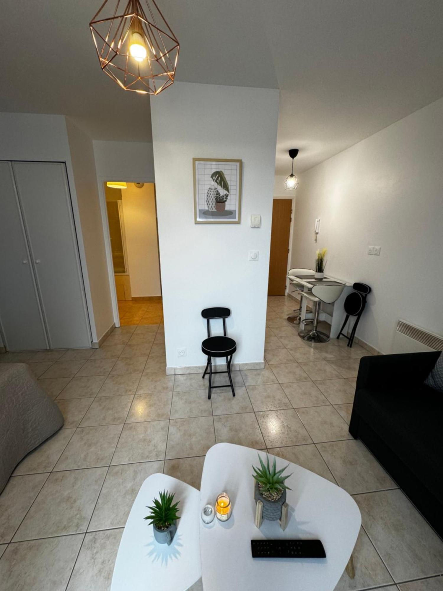 Le Studio Du 72 Leilighet Bussy-Saint-Georges Eksteriør bilde